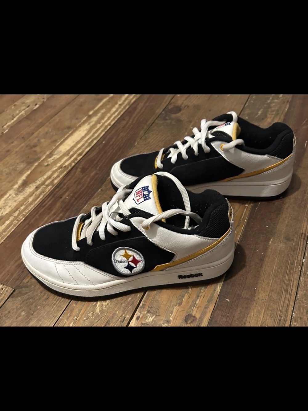 Reebok Black White Gold Pittsburgh Steelers Low-Top Sneakers Men/Boys Size 7